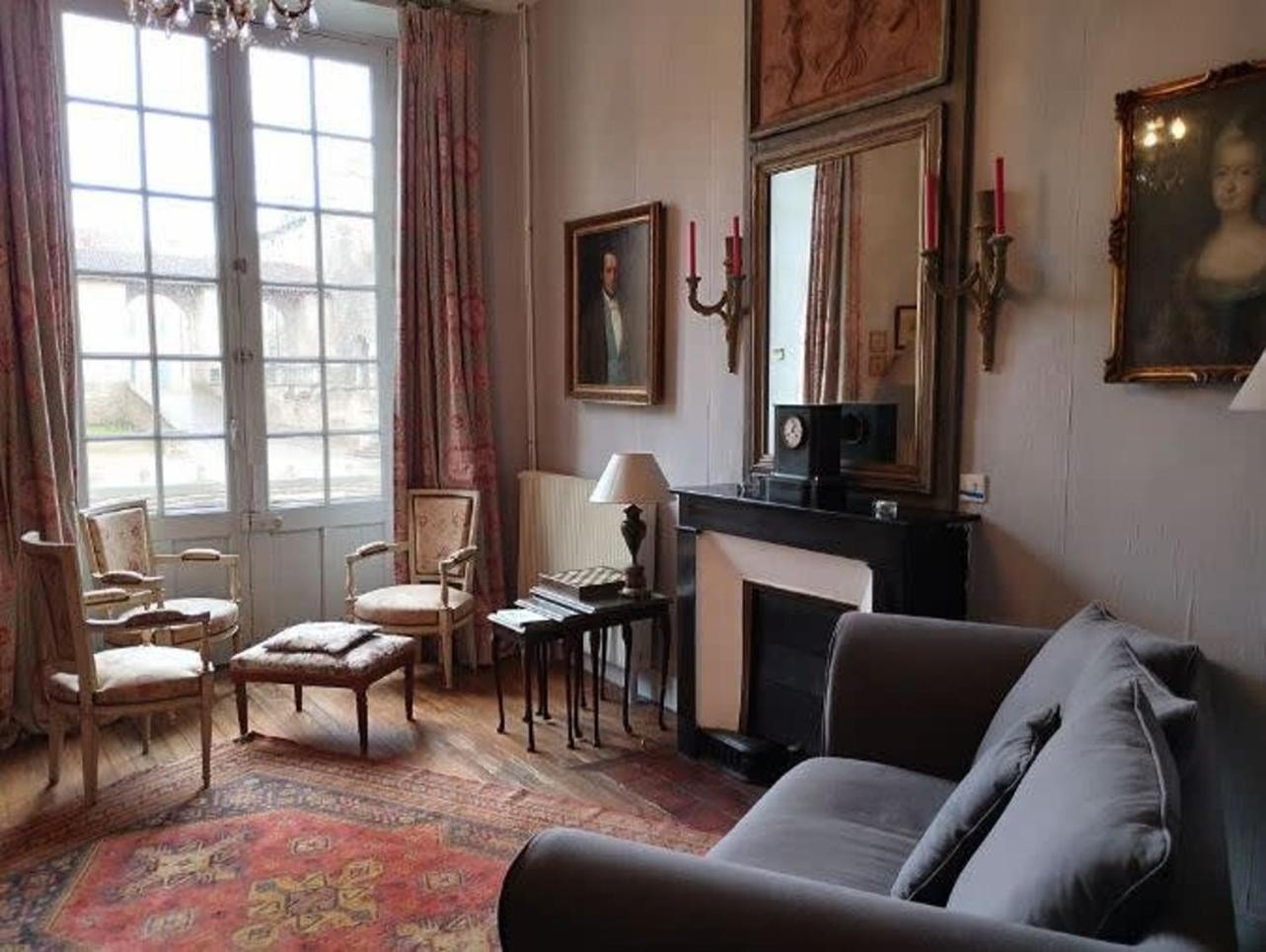 Villa Barabans Tower Cluny Abbay Esterno foto